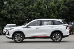 长安cs75plus,全面升级的国产SUV，性能与颜值并重