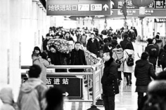 返京高峰,交通部门多措并举保障市民顺畅出行”