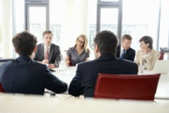 开会图片,高效会议室布置与设备配置指南”